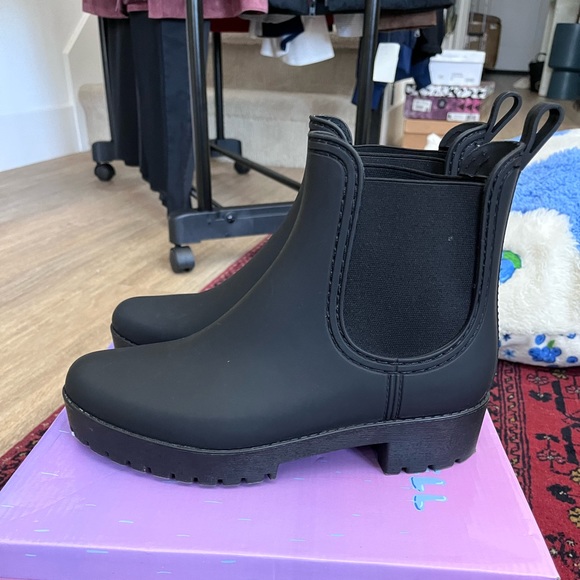 Cloudy Rain Booties - Picture 2 of 6